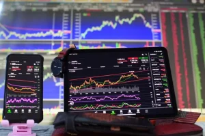 7 Aplikasi Trading Saham dengan Analisis Terbaik untuk Investor Pemula