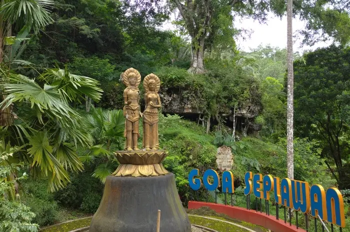 Daya Tarik Goa Seplawan