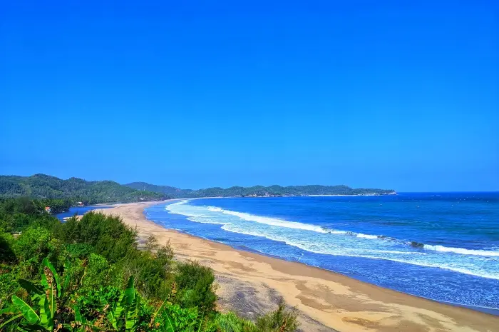 Pantai Soge, Destinasi Wisata dengan Pesona Alam Menakjubkan di Pacitan